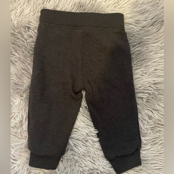 Timberland Baby Sweat Pants. Size 12M. - Picture 4 of 4